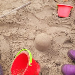 Sandkiste mit Türmchen